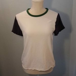 Tri-colored short sleeve shirt